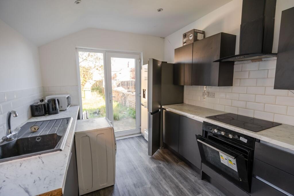 4 Bed HMO Potential To Produce £20,796 PA