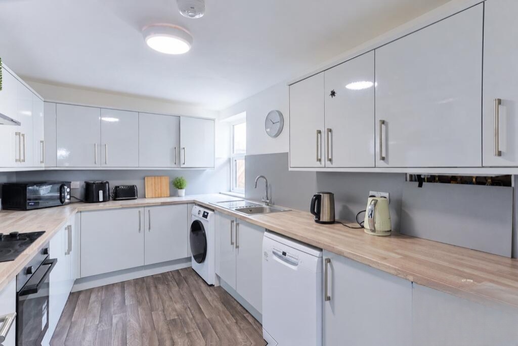 6 Bed HMO Potential £39.1k PA – Plymouth
